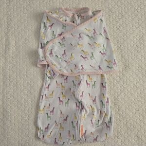 Swaddle Me Convertible Giraffe Print Swaddle Size X Large (6-9M)